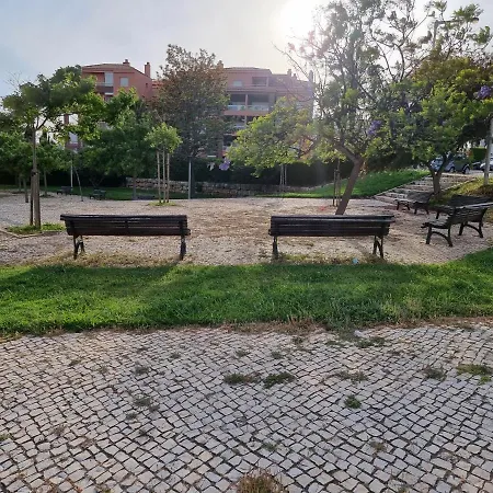 Com 3 Quartos Em Frente A Апартаменты *