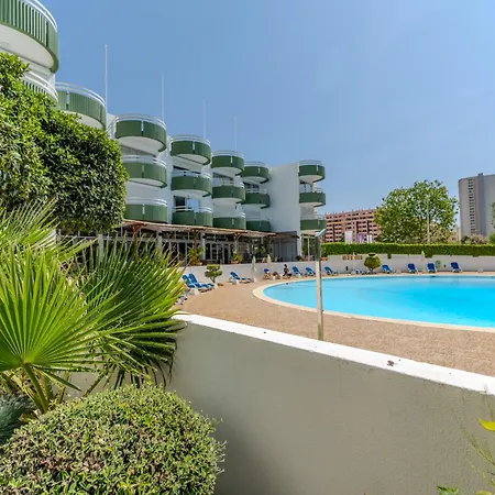 Com 3 Quartos Em Frente A Appartement Portimão