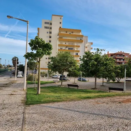 Com 3 Quartos Em Frente A * بورتيماو