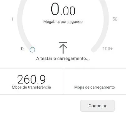 Com 3 Quartos Em Frente A Appartamento